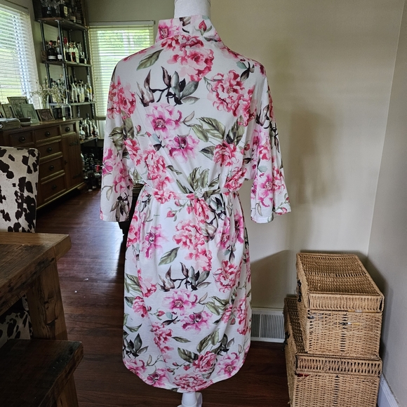 Show Me Your Mumu Pink Brie Floral Robe One Size - Picture 9 of 13